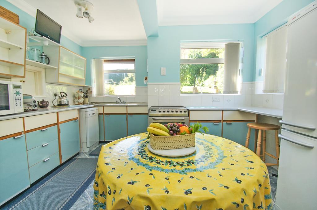 Dean Court Garden - Parking - By Brighton Holiday Lets Dış mekan fotoğraf